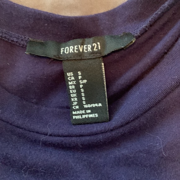 3/$30 Forever 21 navy knot crop top - Picture 3 of 4